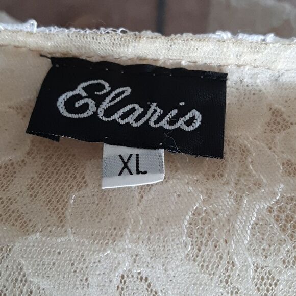 Elaris vintage white cardigan with tulle sleeves. - Picture 7 of 10